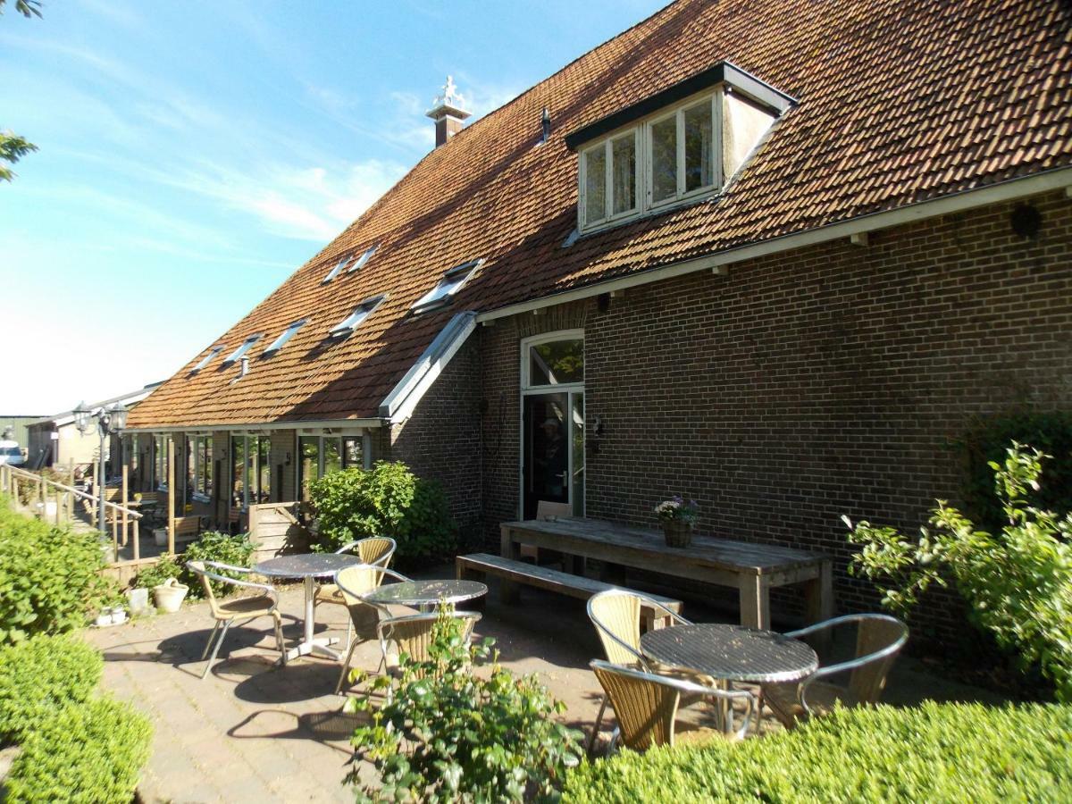 Opdehoekvandestal * Workum